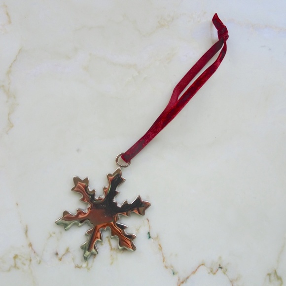 Shiny Silver Metal Snowflake Christmas Xmas Red Velvet Ribbon Holiday Ornament - Picture 3 of 9